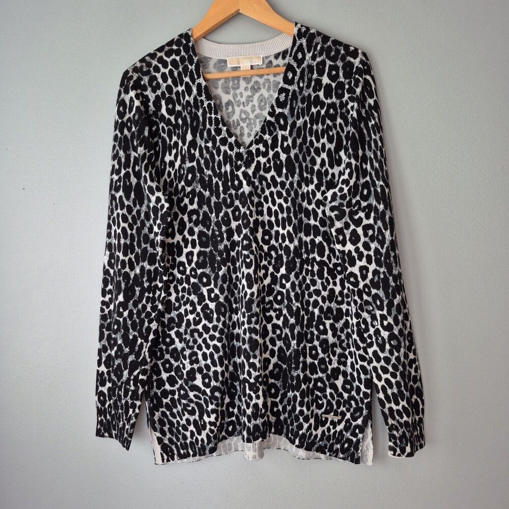 Michael Kors Black White Leopard Print Long Sleeve VNeck Sweater Womens Large